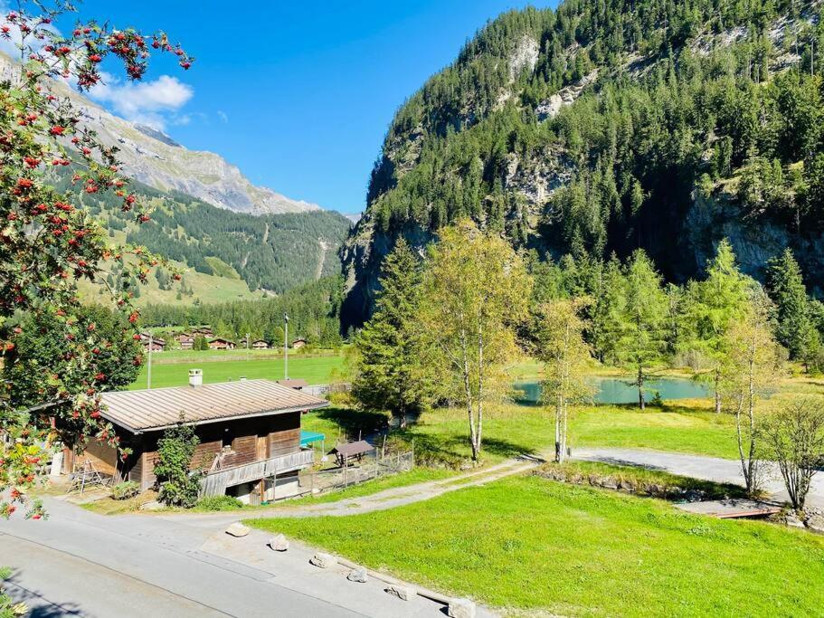 Cozy Apartment In Vintage House In Kandersteg Esterno foto