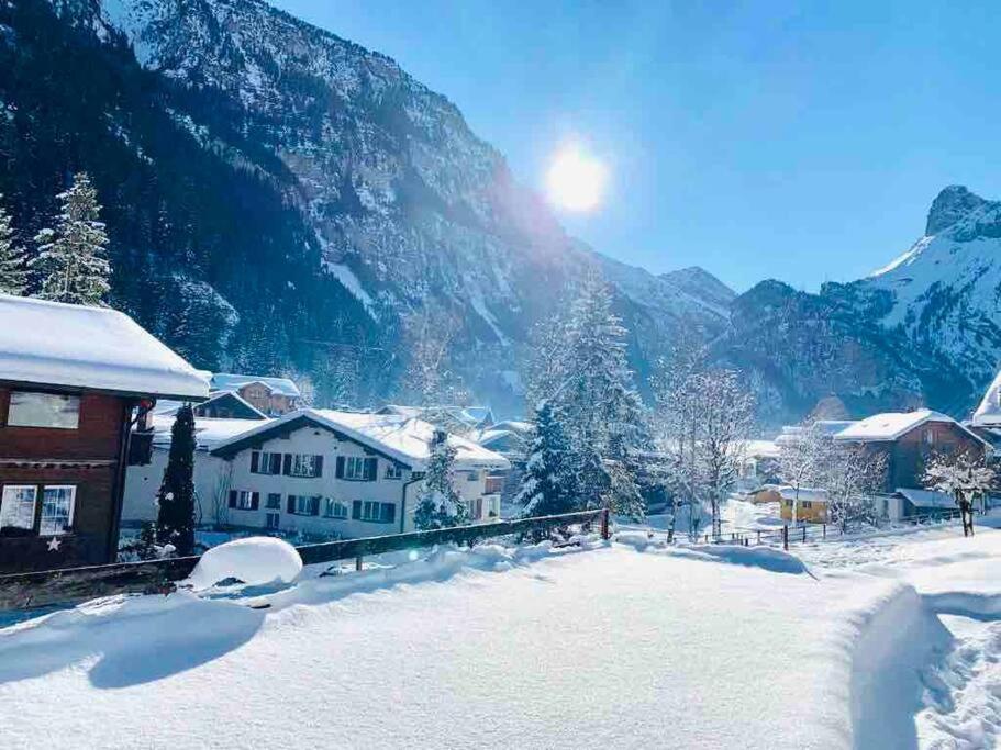 Cozy Apartment In Vintage House In Kandersteg Esterno foto