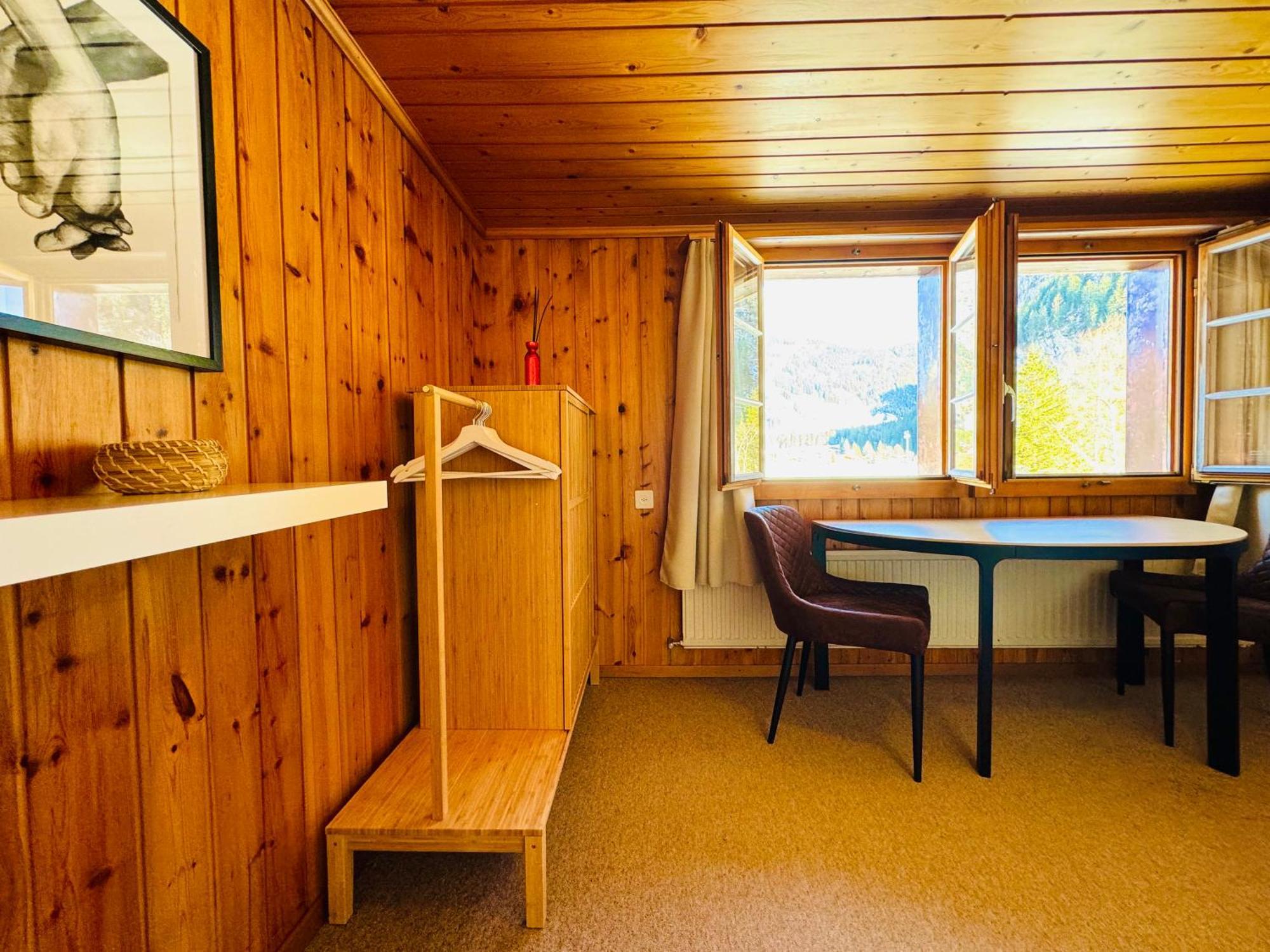 Cozy Apartment In Vintage House In Kandersteg Esterno foto